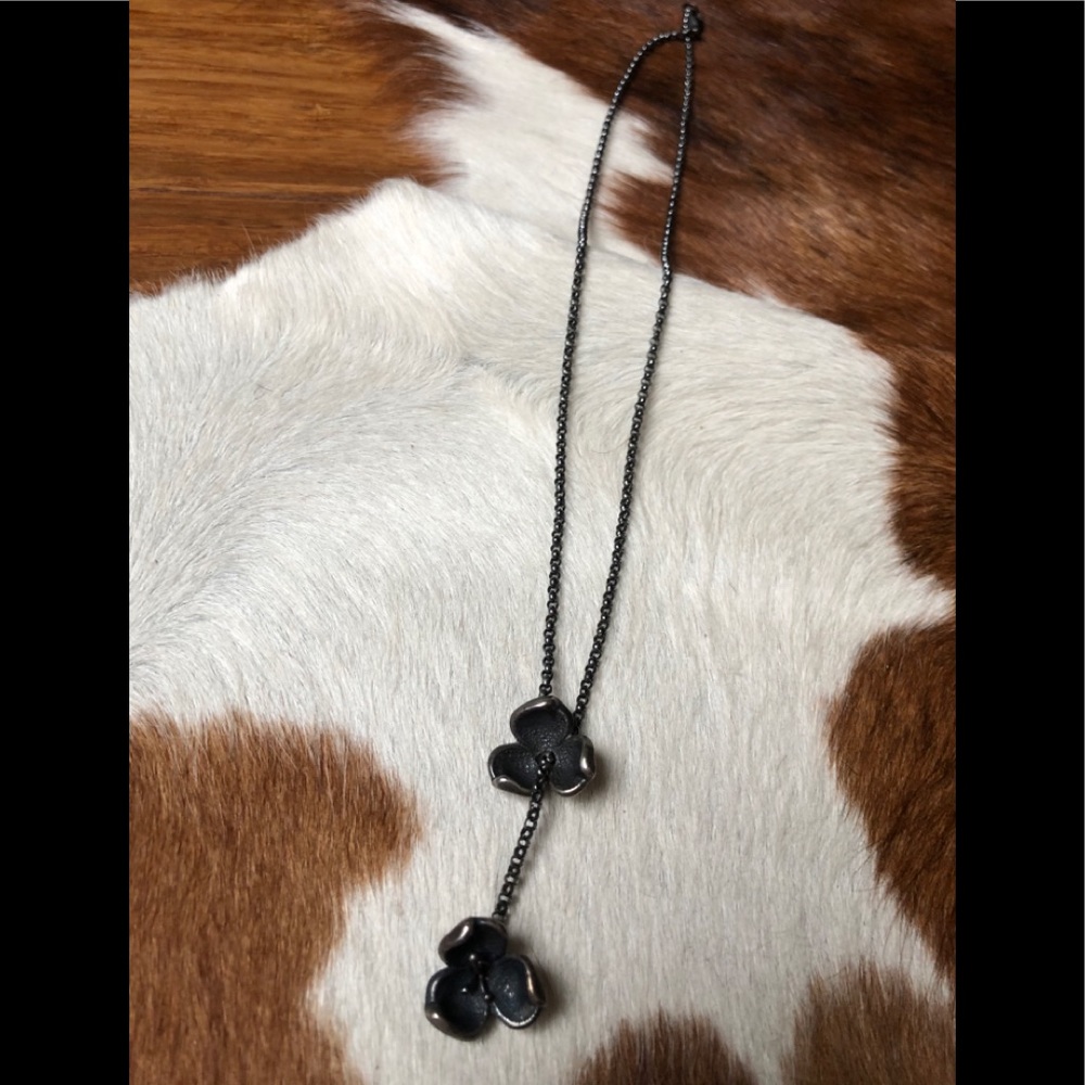 Flower necklace